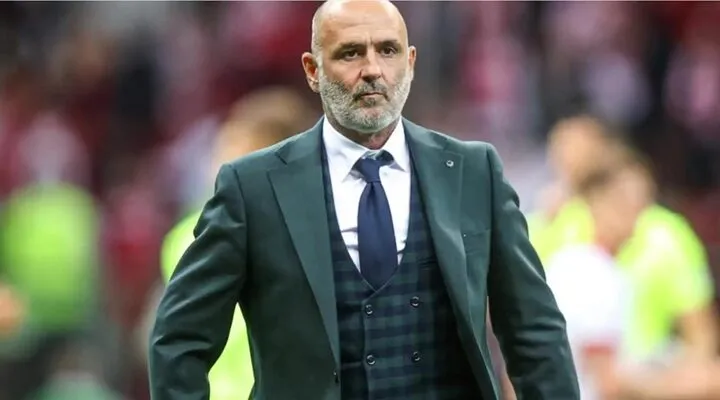 HLV Ba Lan từ chức - Hệ quả sau chuỗi thất bại thảm hại